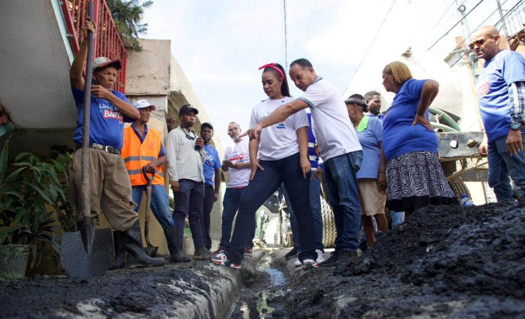 Alcaldesa SDN Betty Gerónimo encabeza jornada “Alcaldía en el Barrio” en Villa Mella