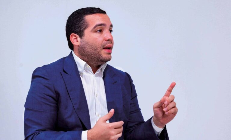 Charlie-Mariotti-afirma-que-la-Brisita-Navidena-se-quedo-en-el-camino-1140x694