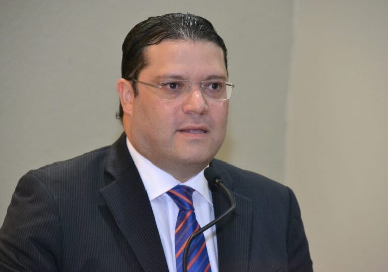 Eduardo-Sanz-Lovaton-1224x816-1-770x540