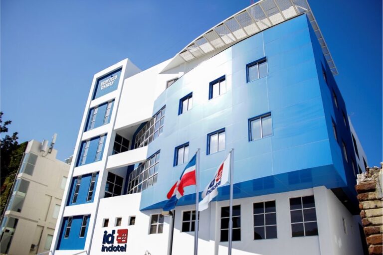 Fachada-del-Instituto-Dominicano-de-las-Telecomuncaciones-INDOTEL
