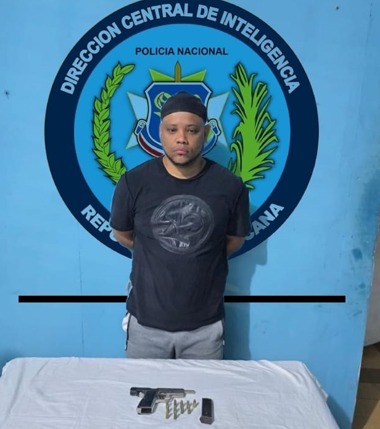 POLICIA-Preventiva-y-el-Dintel-allanan-vivienda-y-decomisan-un-arma-de-fuego-1