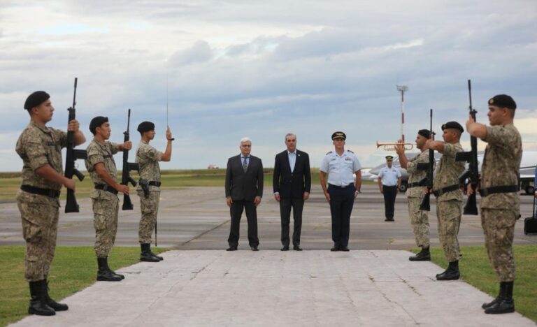ABINADER-EN-URUGUAY-1140x694
