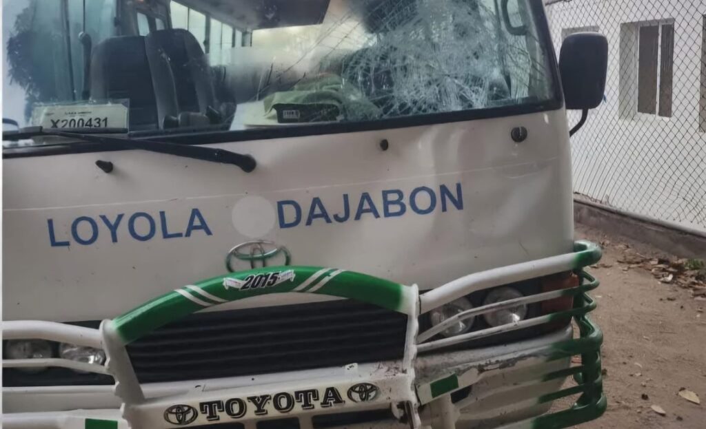 Autobus-en-accidente-1140x694