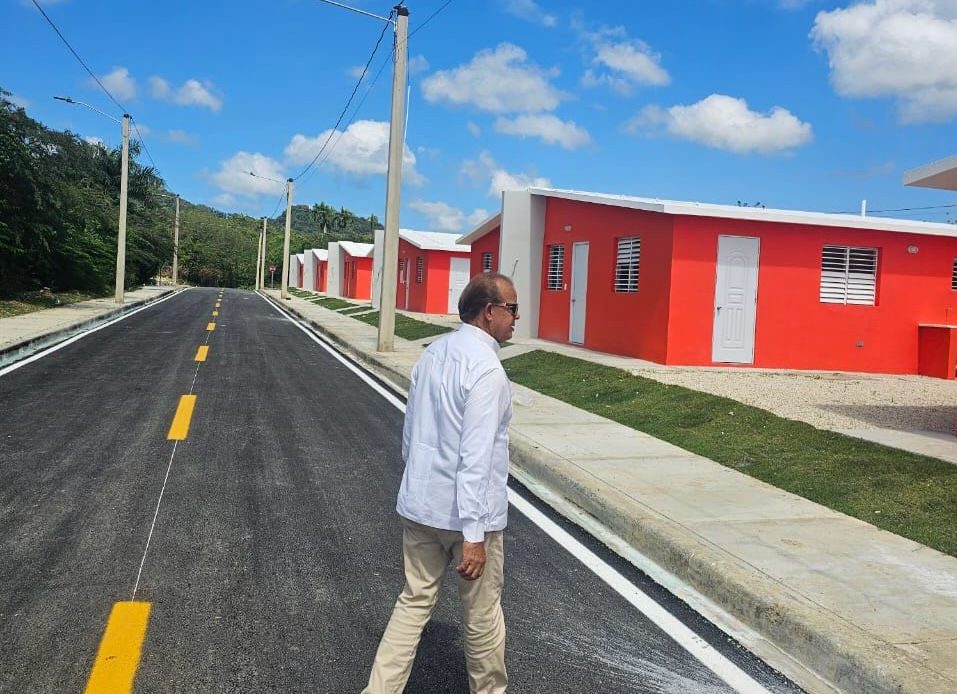 Abinader-inauguracion-957x694 (1)