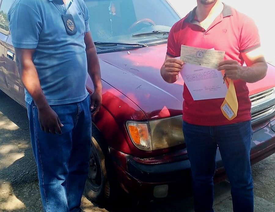 Devuelven-camioneta-900x694