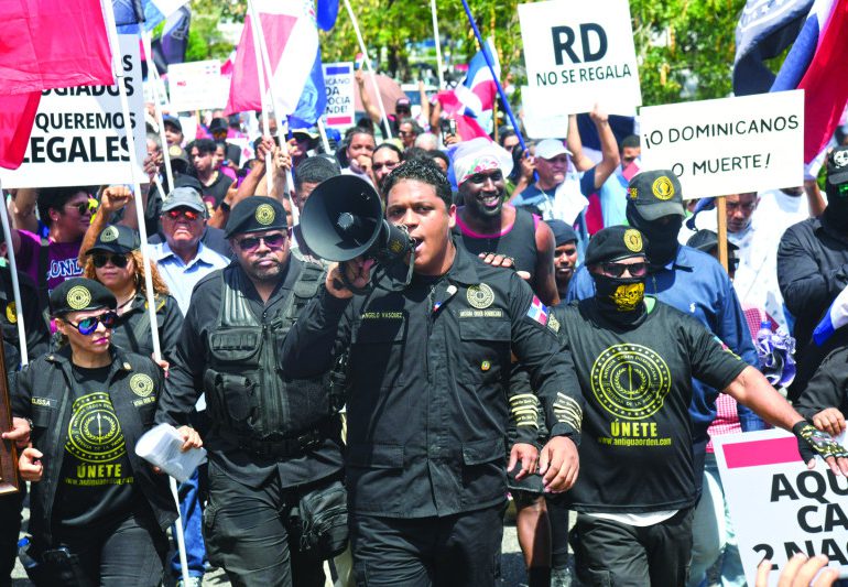 La-Antigua-Orden-Dominicana-marcho-en-rechazo-de-campos-de-refugiados-770x533