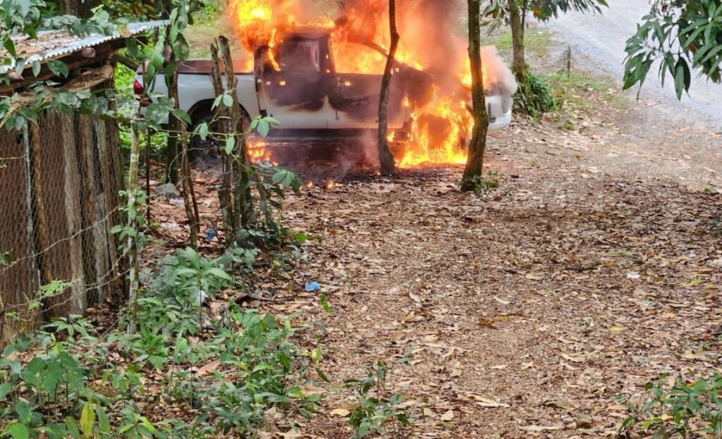 Vehiculo-prendido-1140x694