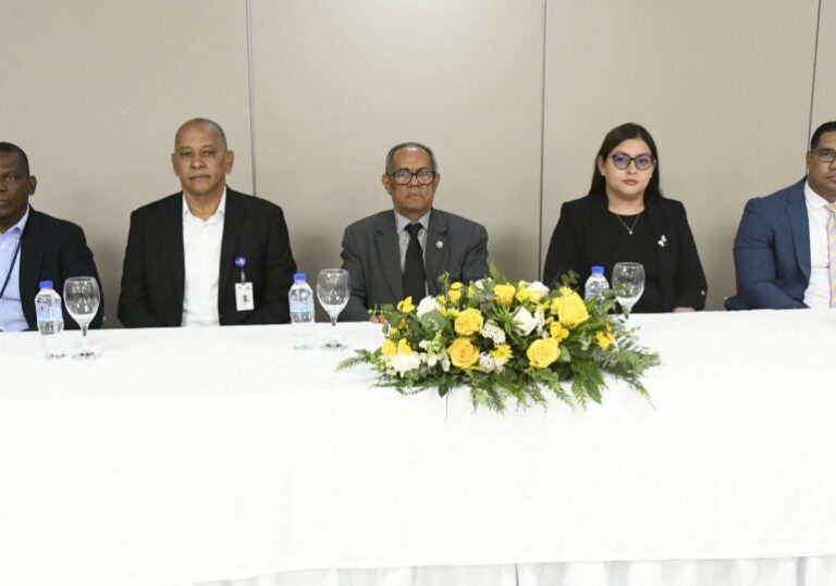 1.-Juan-Alberto-German-Encargado-Administrativo.-2.-Abel-Gonzalez-Director-de-Pensiones-y-Jubilaci-770x540