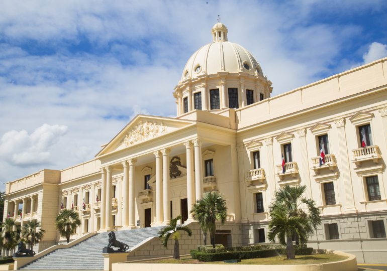 33065138708_317829df6b_k_0-770x540 (1)