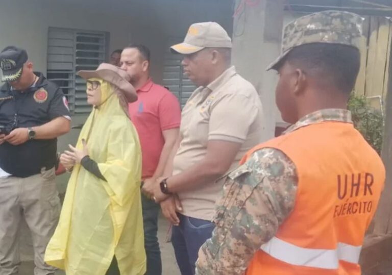 Armada-dominicana-se-une-a-la-busqueda-del-nino-Roldany-Calderon-770x540