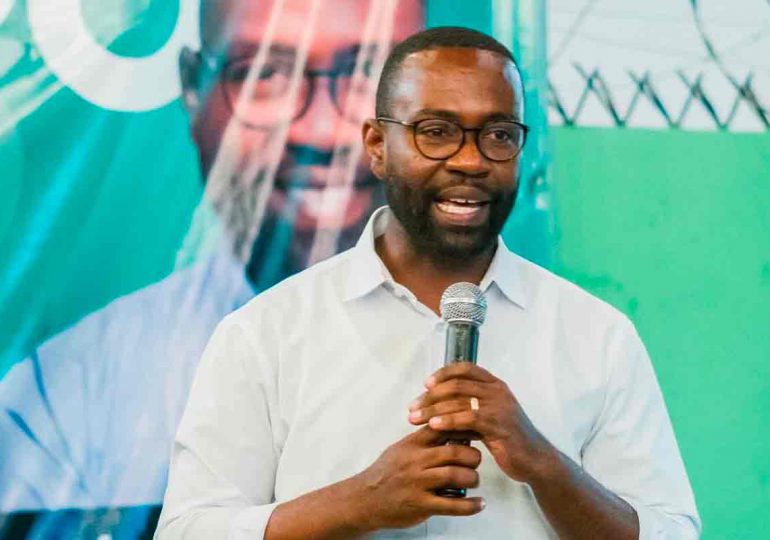 Carlos-de-Perez-diputado-de-La-Romana-Fuerza-del-Pueblo-770x540