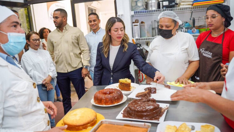 Directora general de Supérate, G