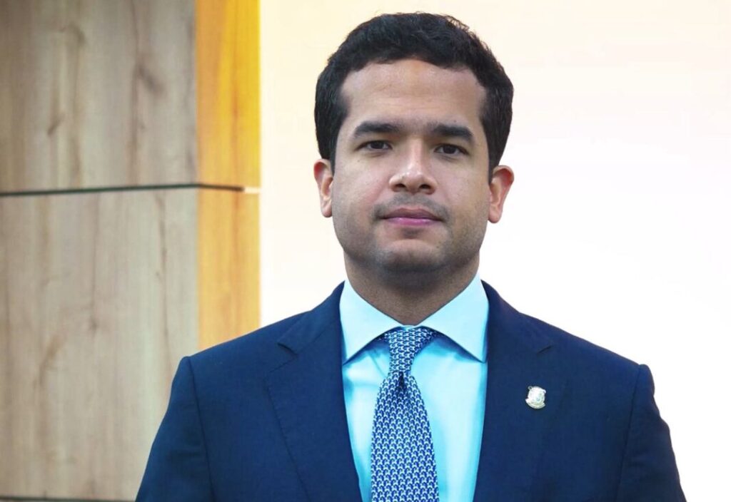 OMARFERNANDEZAPRUEBAN-1068x734