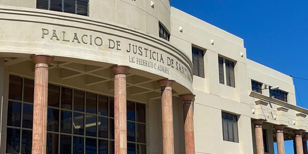 Post-de-Instagram-Feliz-Cumpleanos-Sencillo-Minimalista-Azul-1000-x-500-px-2025-05-22T093645.907