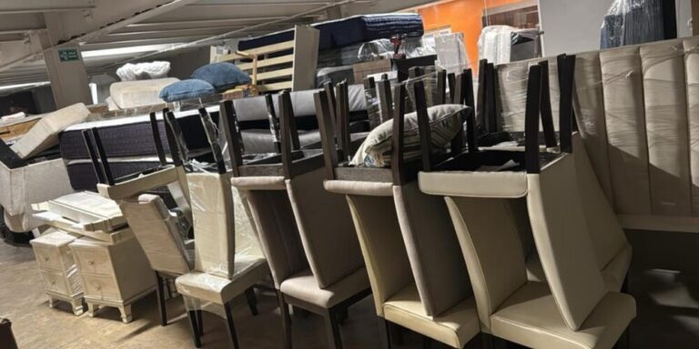 Post-de-Instagram-Feliz-Cumpleanos-Sencillo-Minimalista-Azul-1000-x-500-px-2025-06-02T100503.661