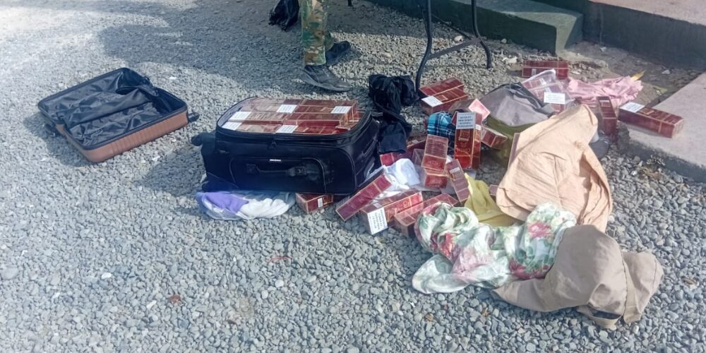 Post-de-Instagram-Feliz-Cumpleanos-Sencillo-Minimalista-Azul-1000-x-500-px-2025-06-11T084126.555