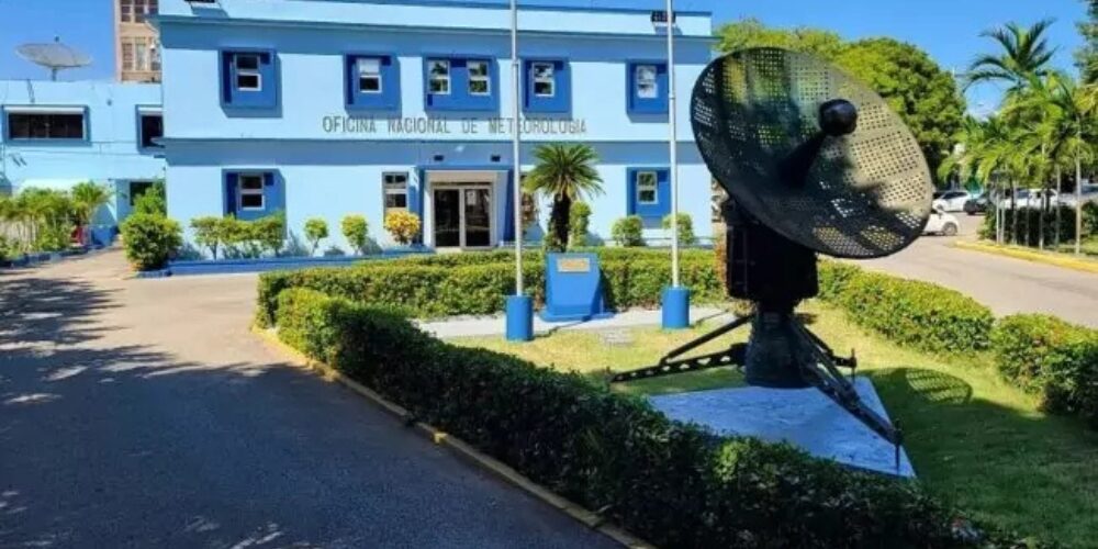 Post-de-Instagram-Feliz-Cumpleanos-Sencillo-Minimalista-Azul-1000-x-500-px-39