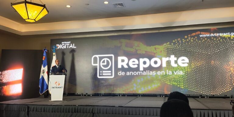 Post-de-Instagram-Feliz-Cumpleanos-Sencillo-Minimalista-Azul-1000-x-500-px-4