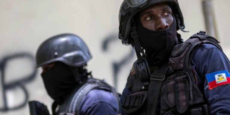 Copia-de-Post-de-Instagram-Feliz-Cumpleanos-Sencillo-Minimalista-Azul-1000-x-500-px-2-1