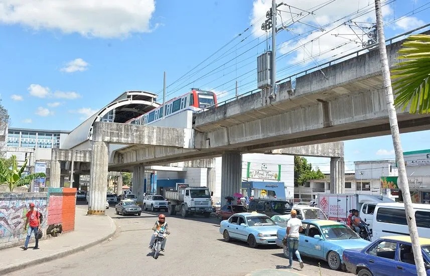 Metro-en-Villa-Mella