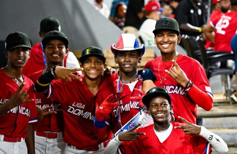 RD-pasa-a-semifinal-en-Venezuela-1068x697