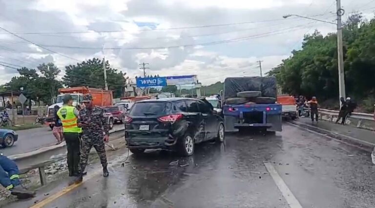 ocurre-catrastrofico-accidente-de-transito-en-santiago-