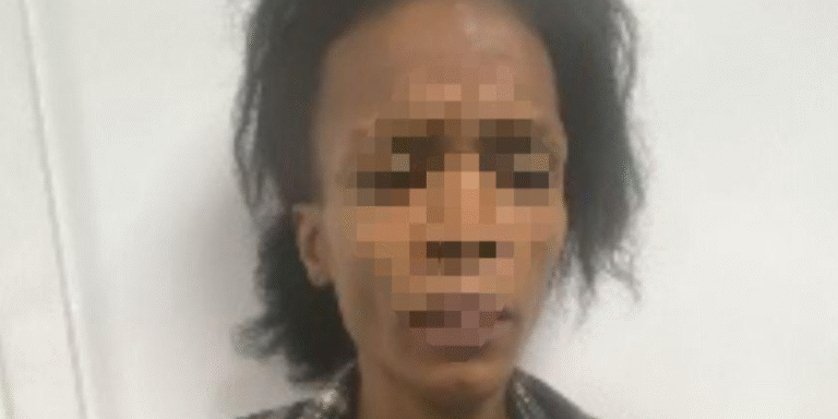 Copia-de-Post-de-Instagram-Feliz-Cumpleanos-Sencillo-Minimalista-Azul-1000-x-500-px-2025-08-13T085931.964