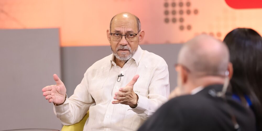 Copia-de-Post-de-Instagram-Feliz-Cumpleanos-Sencillo-Minimalista-Azul-1000-x-500-px-41