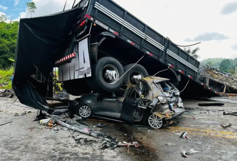 Mueren-al-menos-22-personas-en-un-accidente-de-autobus-en-Brasil