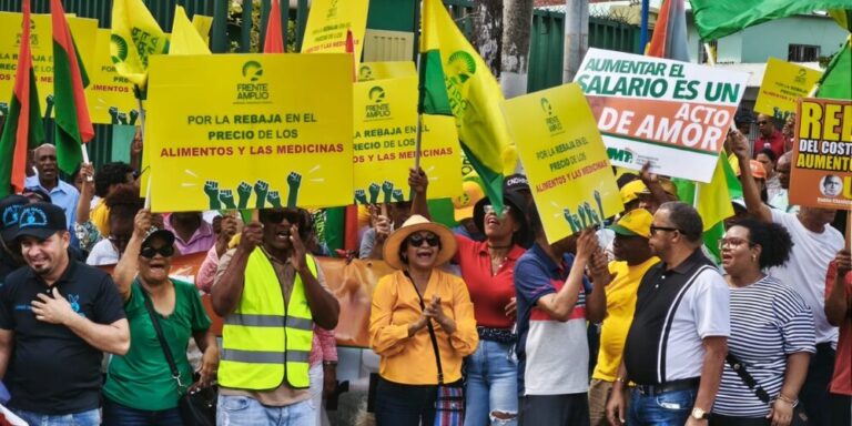 Copia-de-Post-de-Instagram-Feliz-Cumpleanos-Sencillo-Minimalista-Azul-1000-x-500-px-2025-10-17T112359.814