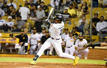 las-aguilas-se-recuperan-tras-un-deficit-para-vencer-a-las-estrellas-e287dd70-focus-0.07-0.44-375-240