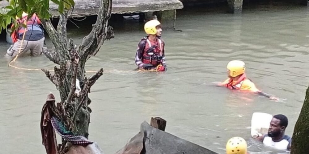 Copia-de-Post-de-Instagram-Feliz-Cumpleanos-Sencillo-Minimalista-Azul-1000-x-500-px-26