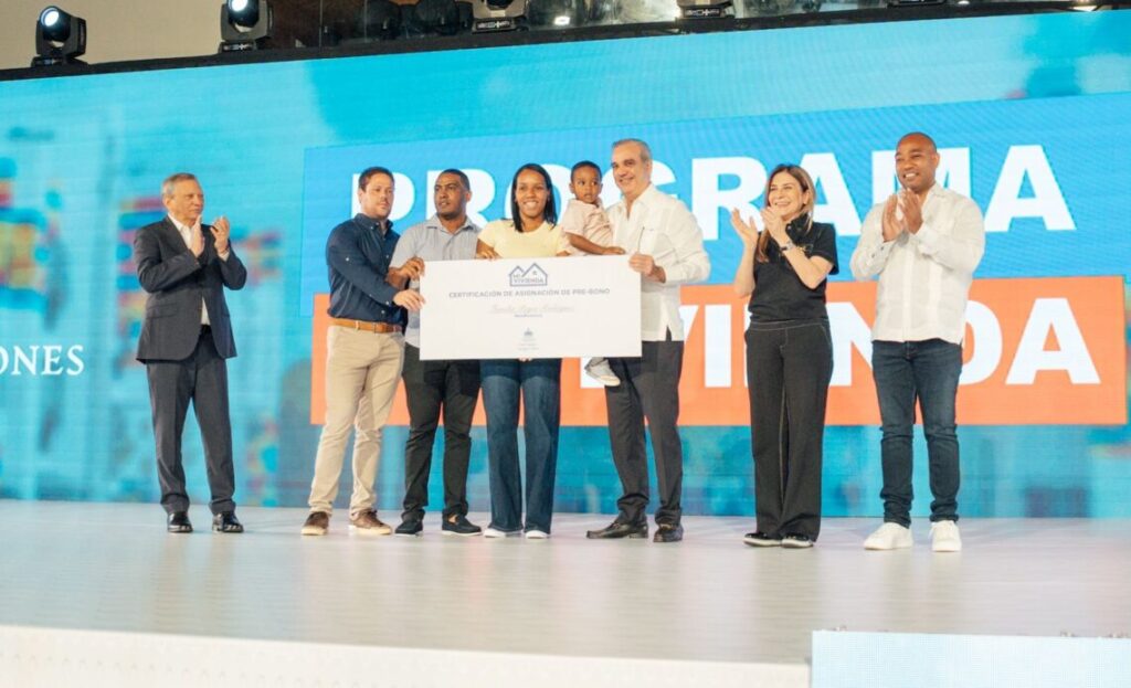 Vivienda-con-Abinader-1140x694