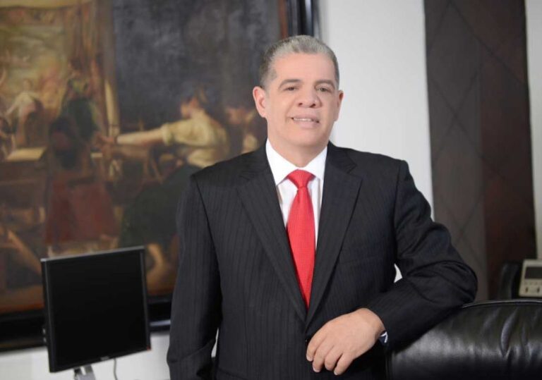 48bdfcde26ee6e066977d3ebd75a5472f1208bbf-foto-carlos-amarante-baret-770x540