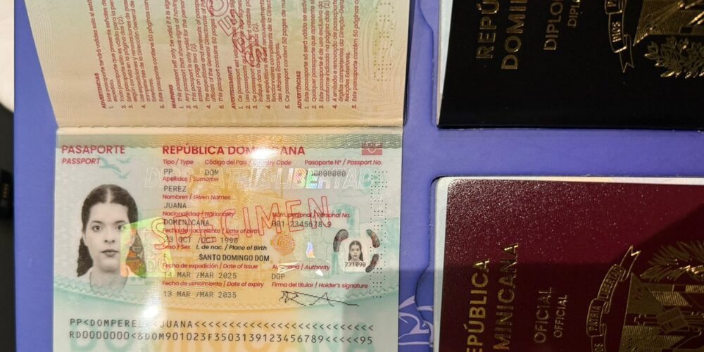 Copia-de-Copia-de-Post-de-Instagram-Feliz-Cumpleanos-Sencillo-Minimalista-Azul-1000-x-500-px-3