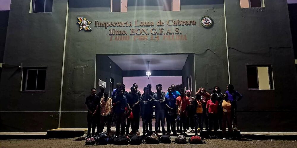 Copia-de-Copia-de-Post-de-Instagram-Feliz-Cumpleanos-Sencillo-Minimalista-Azul-1000-x-500-px-2026-02-12T093518.826