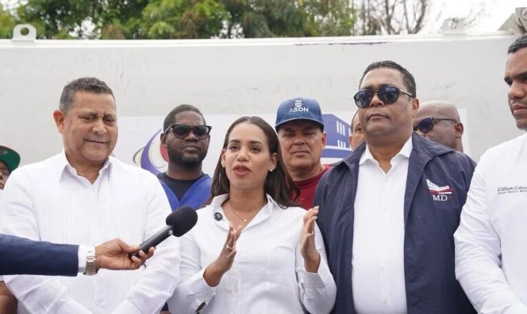 Fedomu-refuerza-labores-de-limpieza-en-Santo-Domingo-Norte-905x540