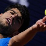 carlos-alcaraz-baja-en-wimbledon (1)