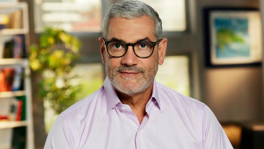 gonzalo-con-lentes_17405555_20211011192633-focus-0-0-896-504