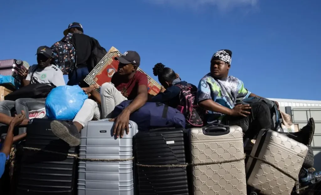Mas-de-160-haitianos-regresan-deportados-desde-Estados-Unidos-tras-fin-del-TPS-1140x694