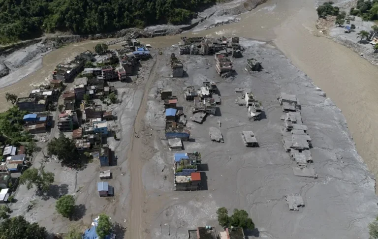 policia-nepal-eleva-cifra-muertos-riada
