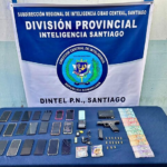 Ocupan pistola, 21 celulares y un vehículo durante allanamiento en Navarrete; tres detenidos